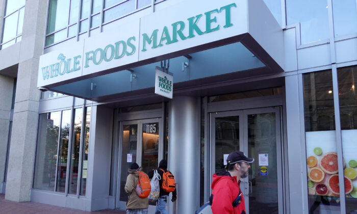 Whole Foods tái cấu trúc, thông báo sa thải nhân viên