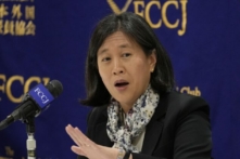 Đại diện Thương mại Hoa Kỳ Katherine Tai nói trong một cuộc họp báo tại Câu lạc bộ Phóng viên Ngoại quốc của Nhật Bản ở Tokyo, hôm 20/04/2023. (Ảnh: Shuji Kajiyama/AP)