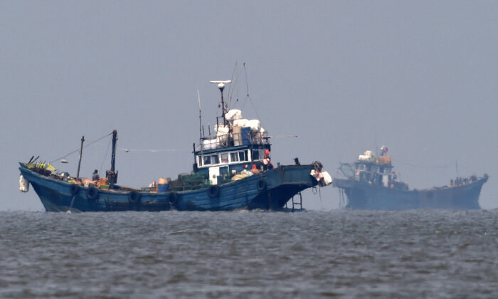 Tác giả: Trung Quốc dùng đội tàu đánh cá ngụy trang để kiểm soát Ấn Độ Dương-Thái Bình Dương