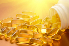 Vitamin D là một chất bổ sung phổ biến nhưng lại gây ra nhiều tranh cãi vì nỗi lo lắng về tình trạng nhiễm độc khi dùng quá liều. (Kavun Halyna/Shutterstock)