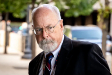 Biện lý Đặc biệt John Durham đến tòa án liên bang ở Hoa Thịnh Đốn vào ngày 18/05/2022. (Ảnh: Teng Chen/The Epoch Times)