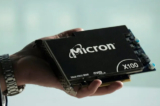 Ổ cứng thể rắn của Micron Technology dành cho khách hàng của trung tâm dữ liệu tại một sự kiện ra mắt sản phẩm ở San Francisco hôm 24/10/2019. (Ảnh: Stephen Nellis/Reuters