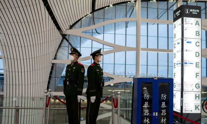 Báo cáo: Bắc Kinh tăng cường sử dụng ‘lệnh cấm xuất cảnh’ đối với người dân