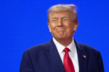 Cựu Tổng thống và là ứng cử viên tổng thống năm 2024 Donald Trump đến trình bày tại Liên minh Hành động Chính trị Bảo tồn truyền thống năm 2023, hôm 04/03/2023. (Ảnh: Roberto Schmidt/AFP qua Getty Images)