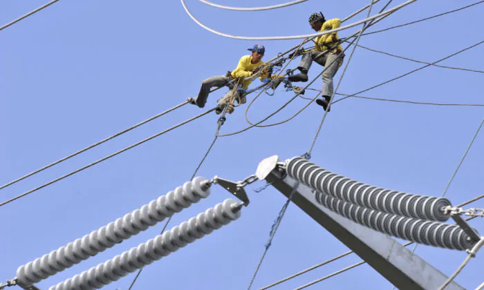 Lo ngại về an ninh, Philippines sẽ lấy lại quyền kiểm soát công ty điều hành lưới điện có cổ phần của Trung Quốc