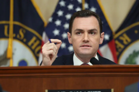 Ủy ban Hạ viện về Trung Quốc kêu gọi Hoa Kỳ đẩy nhanh việc gửi hỏa tiễn, quân đội tới Đài Loan