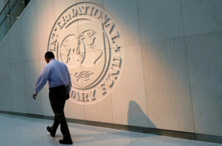 IMF cảnh báo lãi suất cao kéo dài, kêu gọi thắt chặt tài khóa để kiềm chế lạm phát