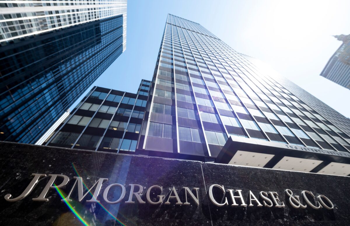 Trụ sở chính của JPMorgan Chase được chụp tại Thành phố New York vào ngày 17/04/2019. (Ảnh: Johannes Eisele/AFP qua Getty Images)