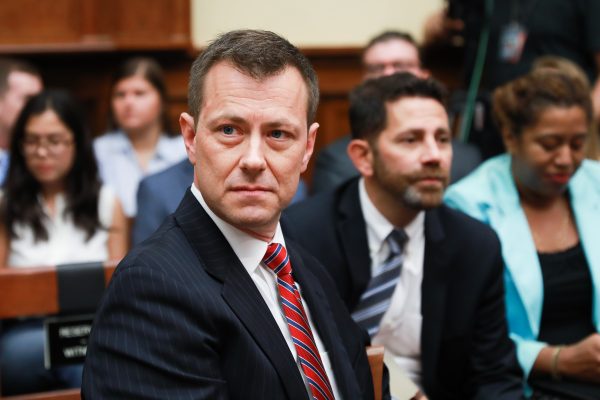 Đặc vụ FBI Peter Strzok trong buổi điều trần trước Quốc hội vào ngày 12/07/2018. (Ảnh: Samira Bouaou/The Epoch Times)