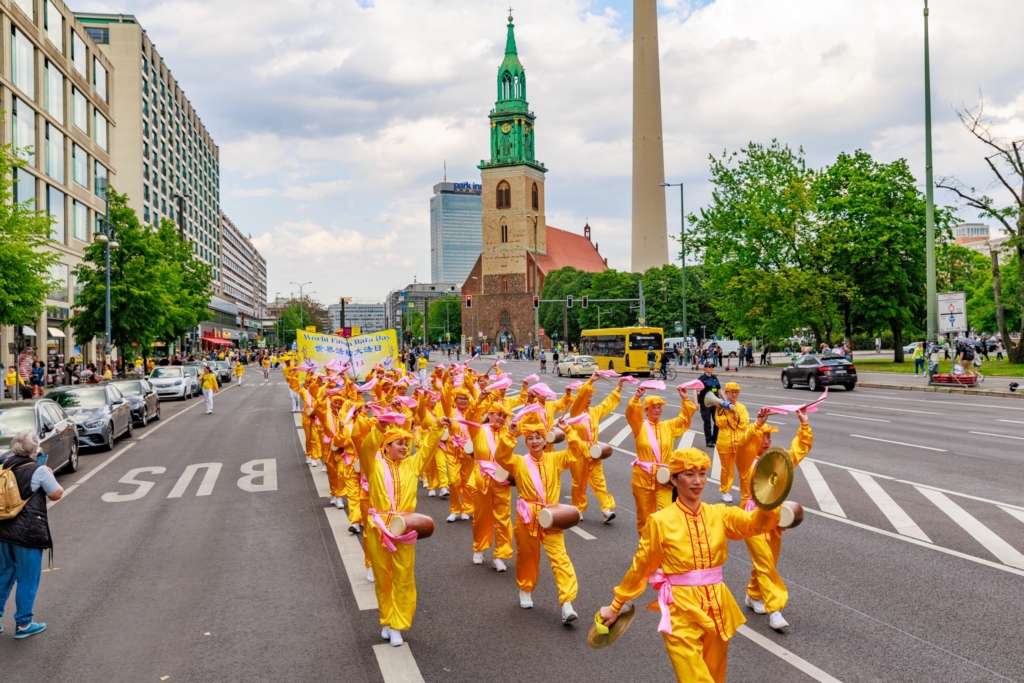 Lễ kỷ niệm Ngày Pháp Luân Đại Pháp Thế Giới tại Berlin, Đức