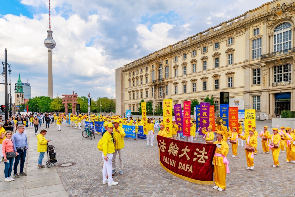 Lễ kỷ niệm Ngày Pháp Luân Đại Pháp Thế Giới tại Berlin, Đức