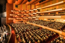 Sinh viên Trung Quốc tại Nhật Bản: ‘Shen Yun hay không tưởng tượng được’