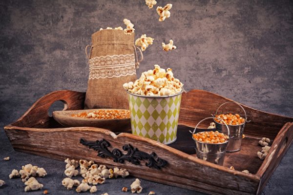 Bắp rang, món ăn vặt đã trải qua lịch sử mấy nghìn năm