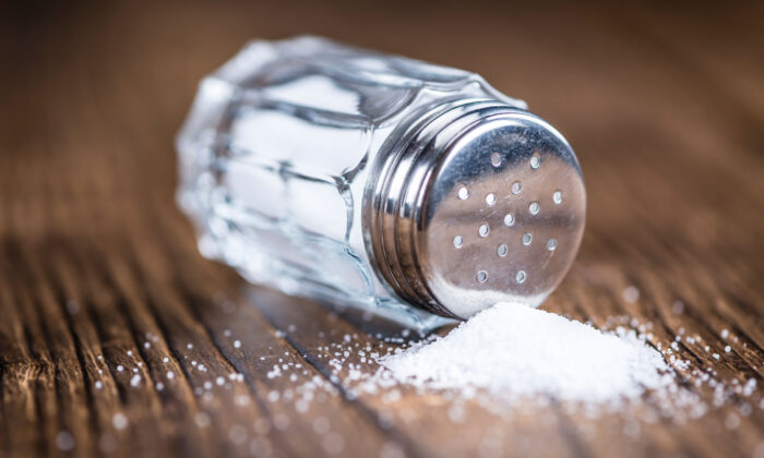 3 hậu quả tai hại khi bạn loại bỏ muối hoàn toàn ra khỏi bữa ăn