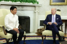 Tổng thống Joe Biden gặp Tổng thống Philippines Ferdinand Marcos Jr. tại Oval Office ở Tòa Bạch Ốc hôm 01/05/2023. (Ảnh: Alex Wong/Getty Images)