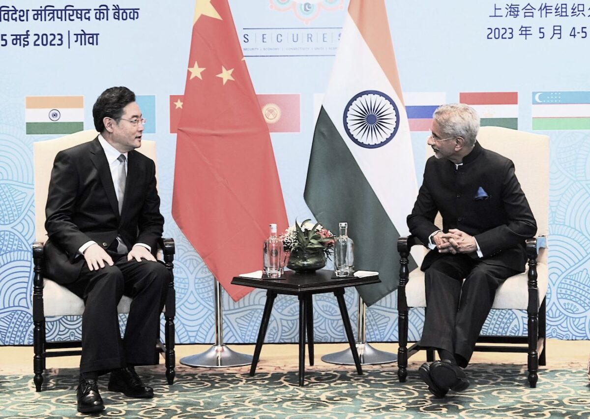 Các ngoại trưởng Ấn Độ-Trung Quốc gặp nhau để thảo luận về ‘các vấn đề nổi cộm’
