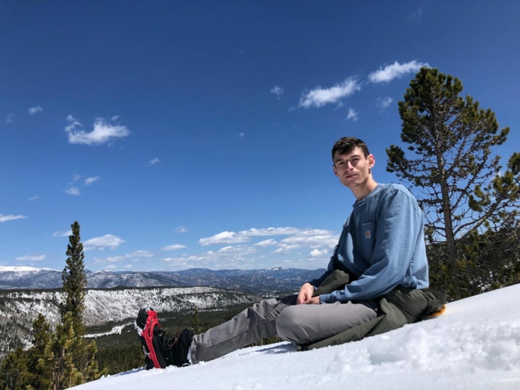 Anh Nick Haley tại Công viên Quốc gia Núi Rocky, Colorado, ảnh chụp hồi tháng 05/2019. (Ảnh: Đăng dưới sự cho phép của anh Nick Haley)