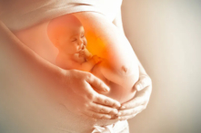 Các bà mẹ cho con bú sữa mẹ giảm nguy cơ mắc các bệnh tim mạch và tiểu đường, được coi là các tình trạng liên quan đến chuyển hóa. (Ảnh: Shutterstock)