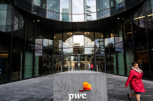 Các văn phòng của PricewaterhouseCoopers (PwC) tại More London Riverside ở London, Anh, vào ngày 02/10/2018. (Ảnh: Jack Taylor/Getty Images)
