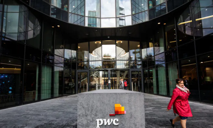 Các văn phòng của PricewaterhouseCoopers (PwC) tại More London Riverside ở London, Anh, vào ngày 02/10/2018. (Ảnh: Jack Taylor/Getty Images)