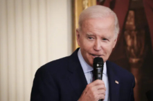 Tổng thống Joe Biden diễn thuyết trong một sự kiện kỷ niệm Tháng Di Sản của người Mỹ gốc Do Thái tại Tòa Bạch Ốc ở Hoa Thịnh Đốn, hôm 16/05/2023. (Ảnh: Madalina Vasiliu/The Epoch Times)