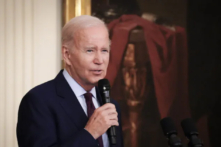 Tổng thống Joe Biden diễn thuyết trong một sự kiện kỷ niệm Tháng Di sản của người Mỹ gốc Do Thái tại Tòa Bạch Ốc ở Hoa Thịnh Đốn hôm 16/05/2023. (Ảnh: Madalina Vasiliu/The Epoch Times)
