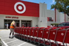 Một cửa hàng bách hóa Target ở North Miami Beach, Florida, hôm 17/05/2023. (Ảnh: Joe Raedle/Getty Images)