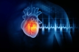Hành động nhanh chóng khi bạn nghi ngờ một cơn đau tim có thể cứu sống một sinh mệnh.(Ảnh: crystal light/Shutterstock)