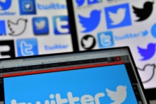 Logo của dịch vụ mạng xã hội và tin tức trực tuyến Twitter của Hoa Kỳ hiển thị trên màn hình máy điện toán vào ngày 20/11/2017. (Ảnh: Loic Venance/AFP/Getty Images)
