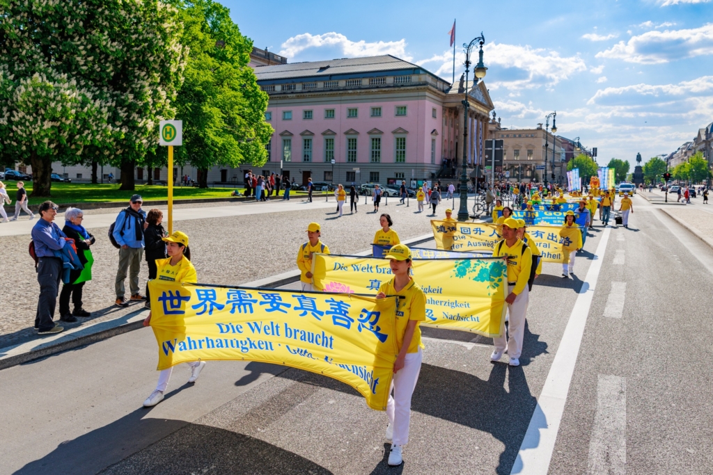 Lễ kỷ niệm Ngày Pháp Luân Đại Pháp Thế Giới tại Berlin, Đức