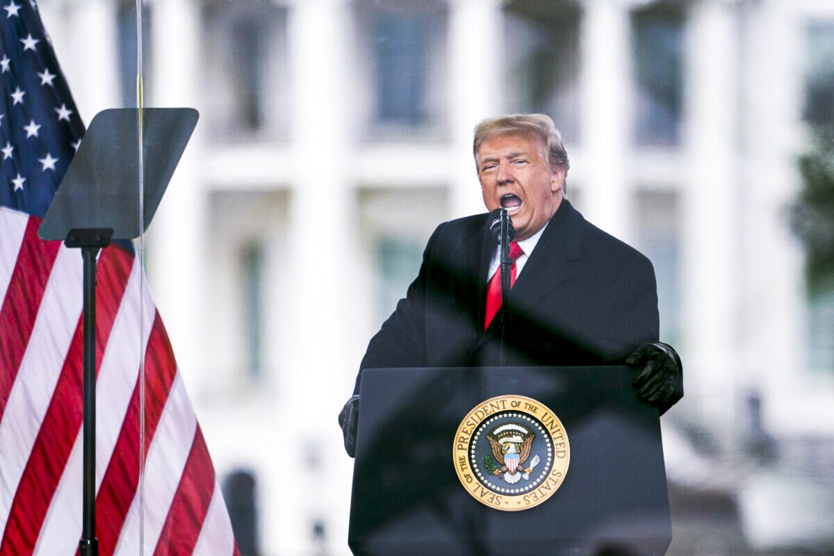 Tổng thống Donald Trump diễn thuyết trong một cuộc mít tinh ở Hoa Thịnh Đốn vào ngày 06/01/2021. (Ảnh: Evan Vucci/AP Photo)