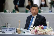 Ông Tập Cận Bình, tổng bí thư Đảng Cộng sản Trung Quốc, ngồi dự lễ bàn giao của các Nhà lãnh đạo Kinh tế APEC tại Bangkok, Thái Lan, vào ngày 19/11/2022. (Ảnh: Lauren DeCicca/Getty Images)