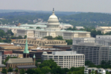 Điện Capitol Hoa Kỳ và đường chân trời của Thủ đô Hoa Thịnh Đốn được nhìn thấy trong một bức ảnh tư liệu vào ngày 16/05/2005. (Ảnh: Paul J. Richards/AFP qua Getty Images)