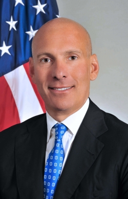 Ông Stefan M. Selig, Thứ trưởng Thương mại Hoa Kỳ về giao thương quốc tế. (Ảnh: Bộ Thương mại Hoa Kỳ)