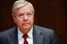 Thượng nghị sĩ Lindsey Graham (Cộng Hòa-South Carolina) tại Hoa Thịnh Đốn hôm 25/05/2022. (Ảnh: Ting Shen/Pool/Getty Images)