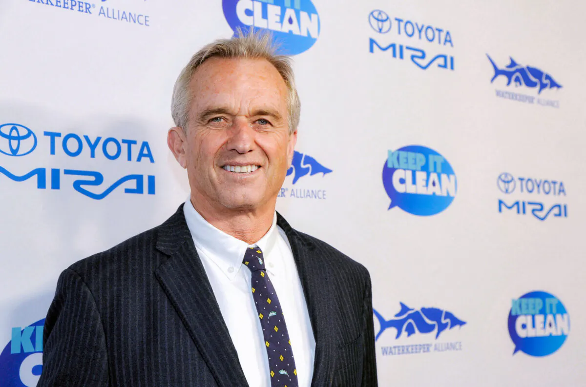 Ông Robert F. Kennedy, Jr. tham dự sự kiện “Keep it Clean” để giúp ích cho Waterkeeper Alliance (một phong trào bảo vệ môi trường) ở Los Angeles, California, vào ngày 01/03/2018. (Ảnh: John Sciulli/Getty Images cho Waterkeeper Alliance)