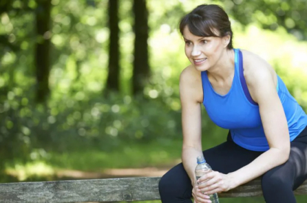 Cách giảm cân và duy trì cân nặng ổn định trong thời kỳ mãn kinh