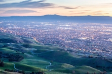 Khung cảnh Silicon Valley nhìn từ Monument Peak gần Milpitas, California (Ảnh: Yuval Helfman/Shutterstock)