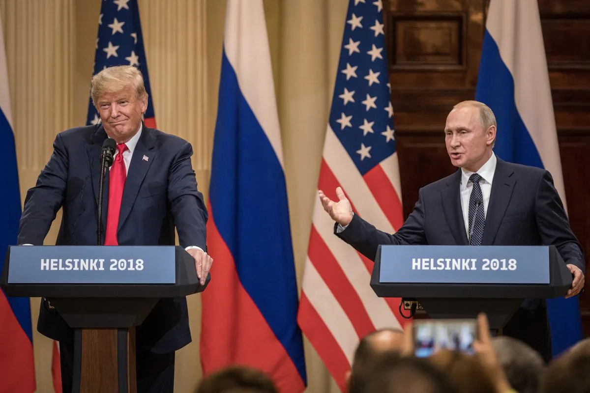 Tổng thống Hoa Kỳ đương thời Donald Trump (trái) và Tổng thống Nga Vladimir Putin trong cuộc họp báo chung sau cuộc gặp thượng đỉnh của họ ở Helsinki, Phần Lan, vào ngày 16/07/2018. (Ảnh: Chris McGrath/Getty Images)