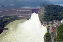 Việt Nam: Nước về hồ thủy điện tiếp tục tăng, miền Bắc cảnh báo lũ lớn, đê yếu
