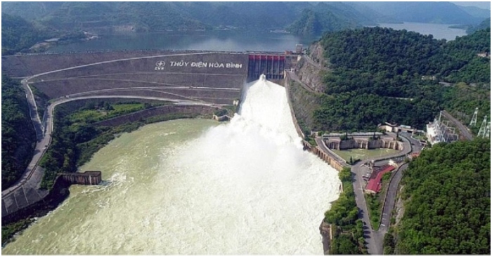 Việt Nam: Nước về hồ thủy điện tiếp tục tăng, miền Bắc cảnh báo lũ lớn, đê yếu