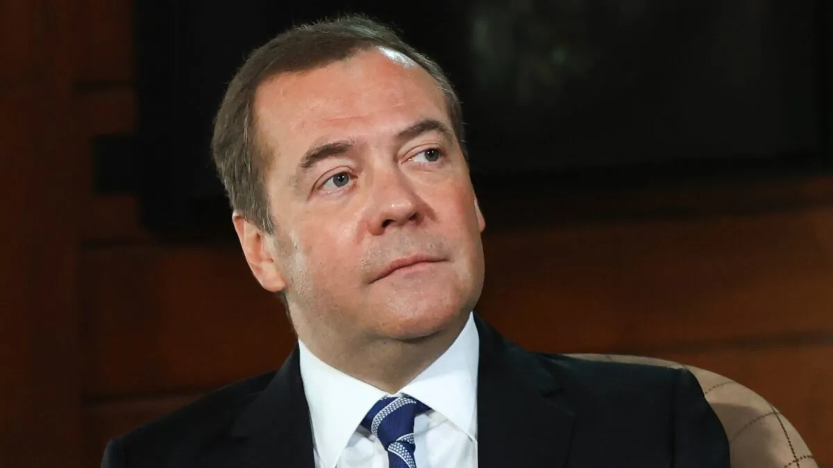 Chủ tịch Hội đồng An ninh Nga Dmitry Medvedev nói trong một cuộc phỏng vấn tại dinh thự Gorki, ngoại ô Moscow, vào ngày 27/01/2022. (Ảnh: Yulia Zyryanova/Sputnik/AFP qua Getty Images)