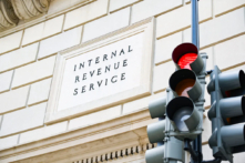Tòa nhà của Sở Thuế vụ (IRS) ở Hoa Thịnh Đốn vào ngày 28/09/2020. (Ảnh: Erin Scott/Reuters)