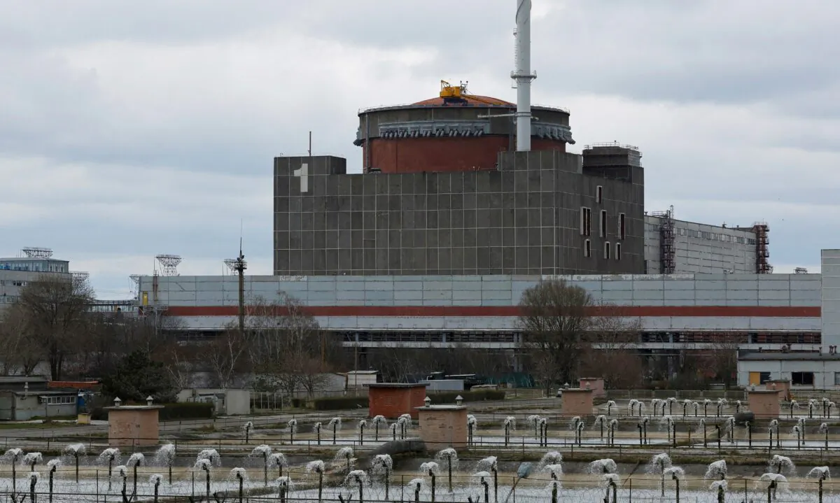 Nhà máy điện hạt nhân Zaporizhzhia bên ngoài Enerhodar ở vùng Zaporizhzhia do Nga kiểm soát, Ukraine, hôm 29/03/2023. (Ảnh: Alexander Ermochenko/Reuters)