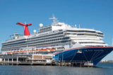 Du thuyền Carnival Sunshine neo đậu tại Cảng Charleston, SC, vào ngày 11/01/2022. (Ảnh: Daniel Wright98/Shutterstock)