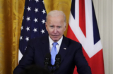 Tổng thống Hoa Kỳ Joe Biden nói trong cuộc họp báo với Thủ tướng Vương quốc Anh Rishi Sunak tại Phòng phía Đông của Tòa Bạch Ốc ở Hoa Thịnh Đốn hôm 08/06/2023. (Ảnh: Madalina Vasiliu/The Epoch Times)