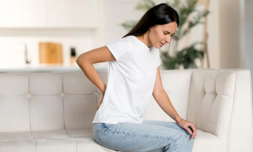 6 tư thế ngồi có hại và 2 cách giảm đau lưng