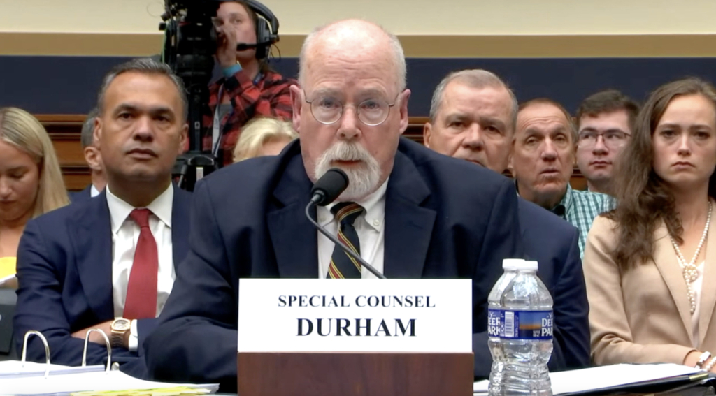 Biện lý đặc biệt John Durham trả lời các câu hỏi tại phiên điều trần của Ủy ban Tư pháp Hạ viện hôm 21/06/2023. (Ảnh: Ủy ban Tư pháp Hạ viện/Ảnh chụp màn hình qua NTD)