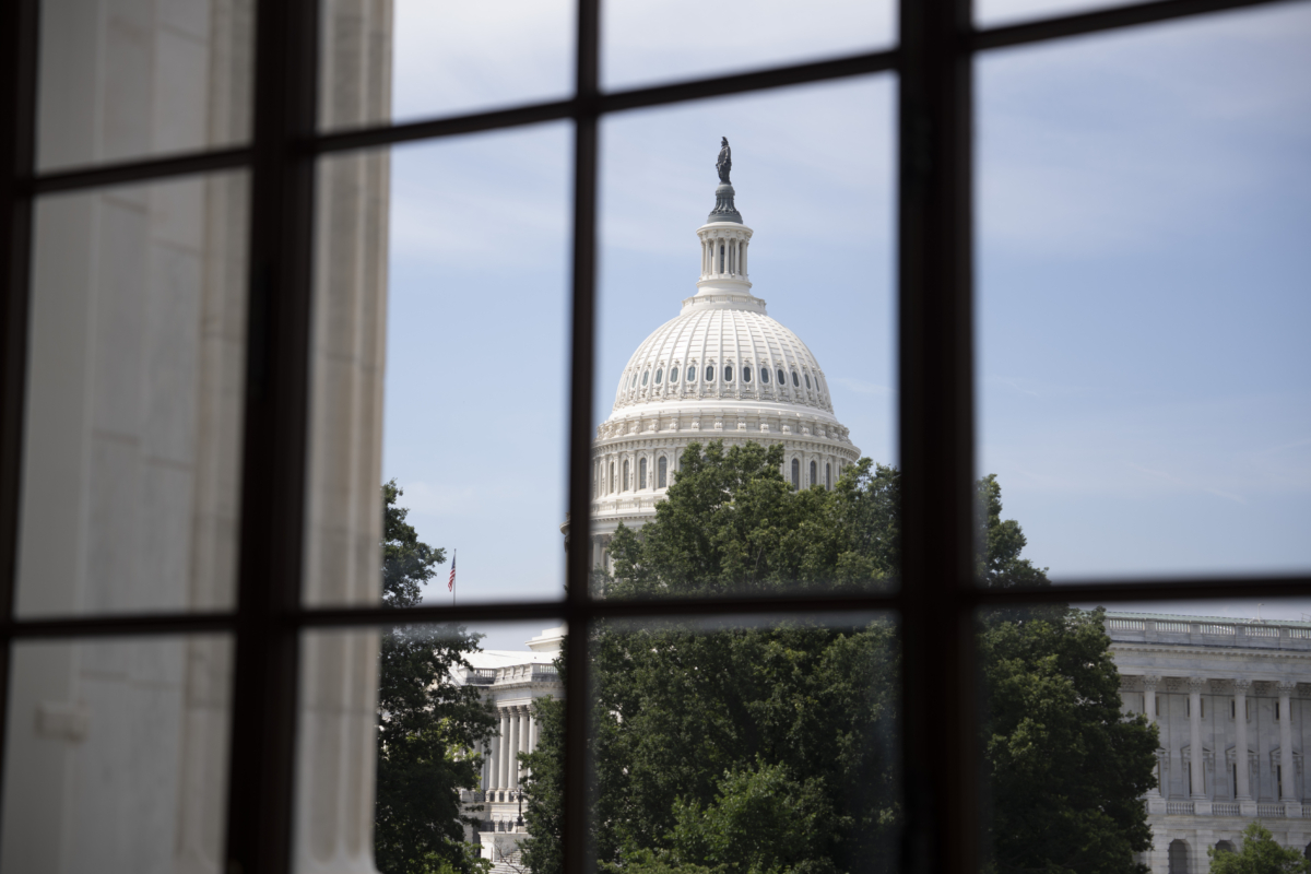 Mái vòm của Điện Capitol Hoa Kỳ nhìn từ văn phòng Thượng viện Russel ở Hoa Thịnh Đốn hôm 05/07/2023. (Ảnh: Madalina Vasiliu/The Epoch Times)