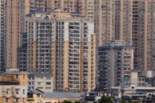 Các tòa nhà dân cư và căn hộ ở Quảng Châu thuộc tỉnh Quảng Đông, miền đông nam Trung Quốc, tháng 04/2023. (Ảnh: Ludovic Marin/AFP qua Getty Images)